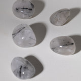 Turmalinquarz Trommelstein